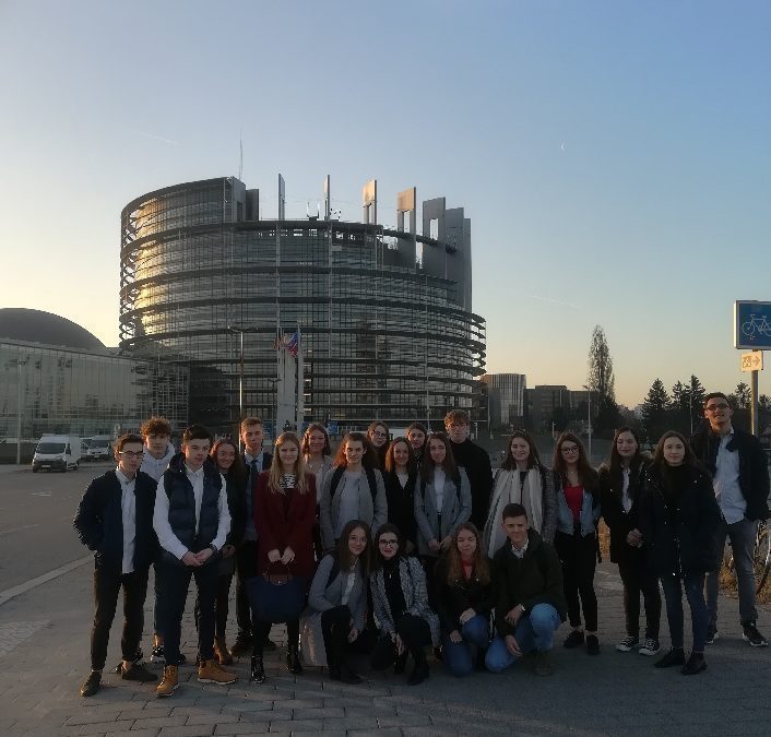 Lycéens de Paul Scarron au Parlement Européen avec Euroscola